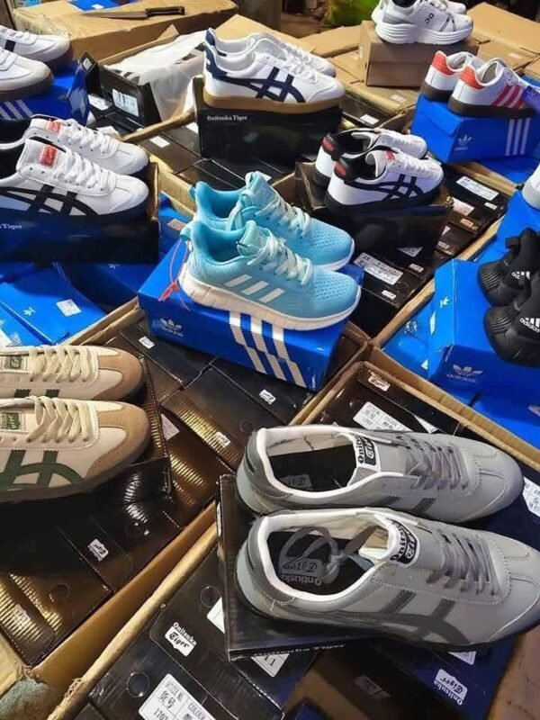 Authentic Shoe trainers pallets